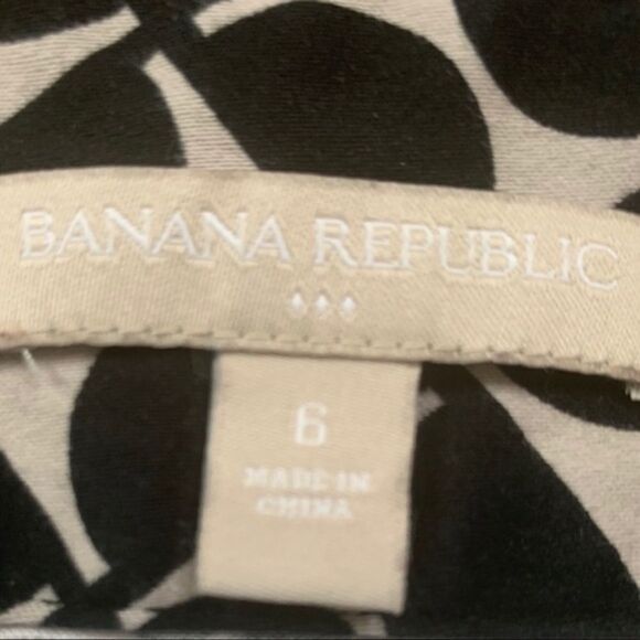 Banana Republic Geometric Print Pencil Skirt Size 6 - Picture 4 of 8